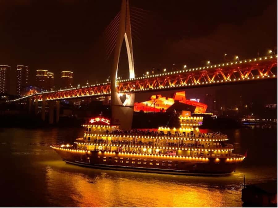 Guangzhou: Guided Food Tour and Pearl River Night Cruise - Practical Aspects and Value