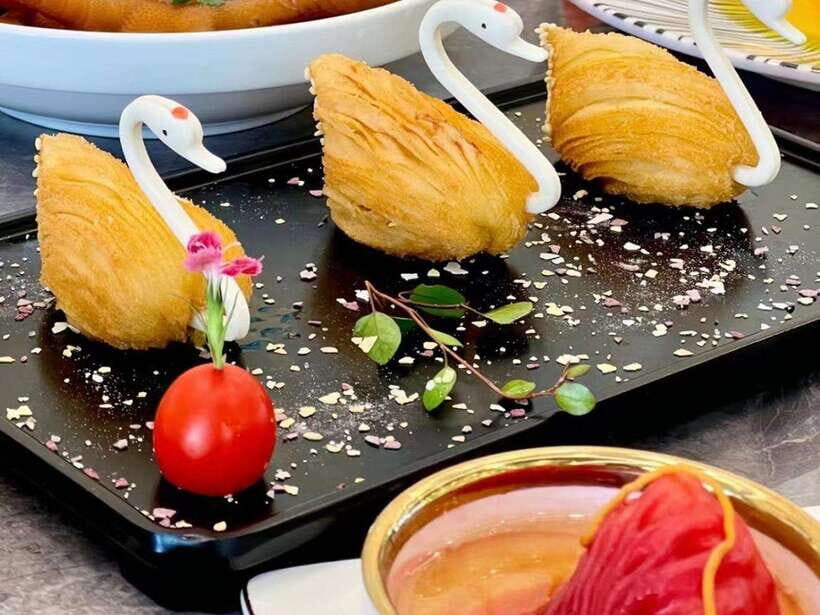 Guangzhou: Morning Tea, Cantonese Opera, and Food Tour - Practical Details and What to Expect