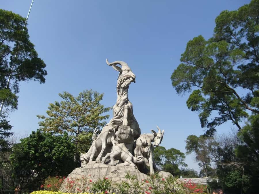 Guangzhou Private Tour: History, Culture & Food Highlights - Shamian Island: A Step Back in Time