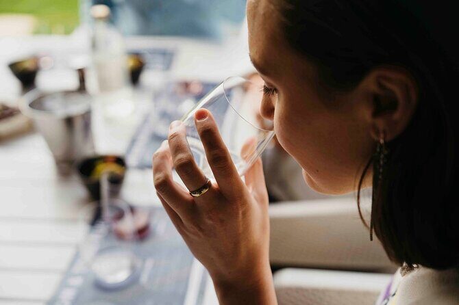 Guided Gin Tasting Experience at Never Never Distilling Co. - Authentic Reviews and What They Tell Us