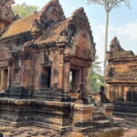 Guided Tour of Angkor Wat, Bayon, Ta Prohm, and Banteay Srei - Exploring the Temples in Detail