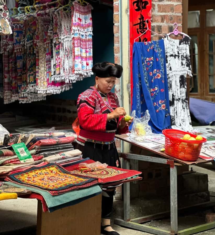 Guilin: Longji Rice Terraces Day Tour with Cable Car - Visiting Huangluo Yao Village