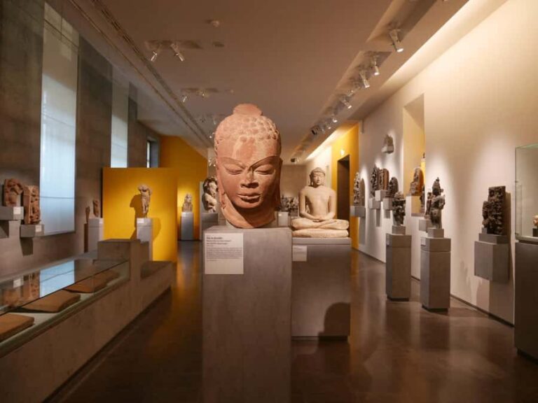 Guimet Museum: Guided Tour of the Religions of the Indian World Ticket Included - Why Choose This Tour?