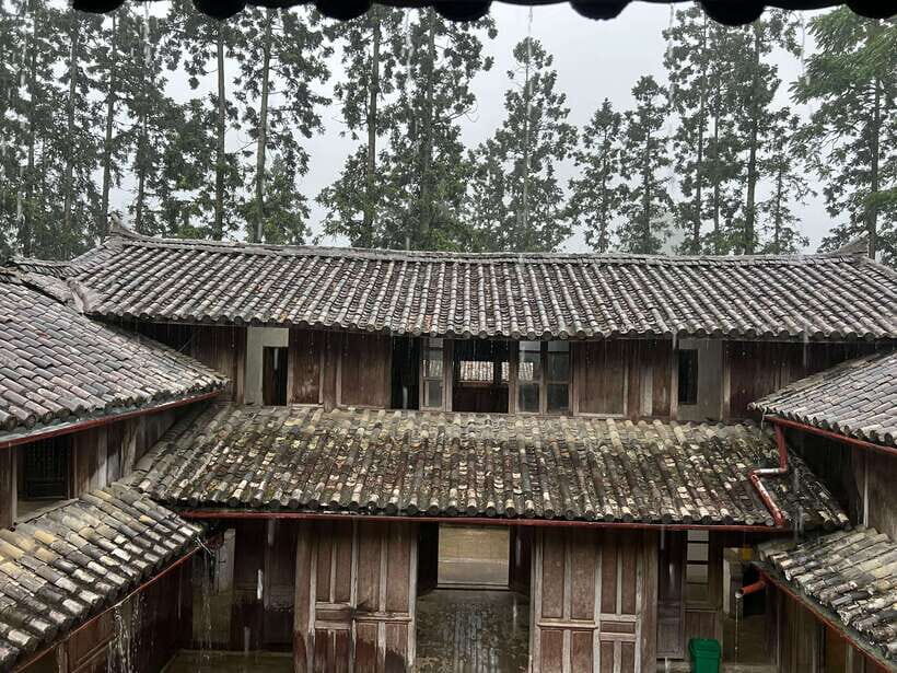 Ha Giang Loop Motorbike Adventure With Easy Rider From Hanoi - Accommodation and Food: Staying with Locals