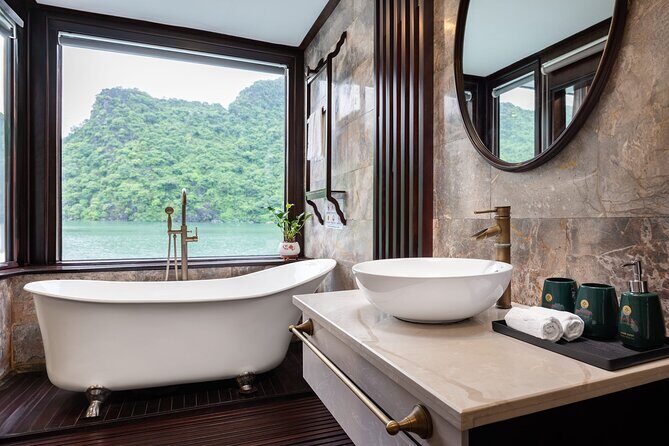 Ha Long Bay 2 Days 1 Night With A Cruise From Ha Noi - Day 1: Into Lan Ha Bay and the Adventures Begin