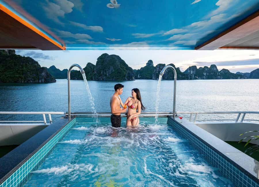 Halong Bay: Luxury 5  Day Cruise Kayak, Meal, Cave, Sunset - Experience the Best of Ha Long Bay on a 5-Day Cruise