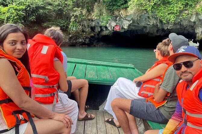 Halong & Lan Ha Bay Luxury 2D1N Erina 5 Star Cruise with Balcony - What Makes the Erina Cruise Stand Out?