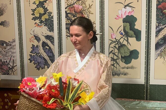Hanbok Experience & Seasonal Half-Day Private Package Tour - A Detailed Look at the Itinerary and What to Expect