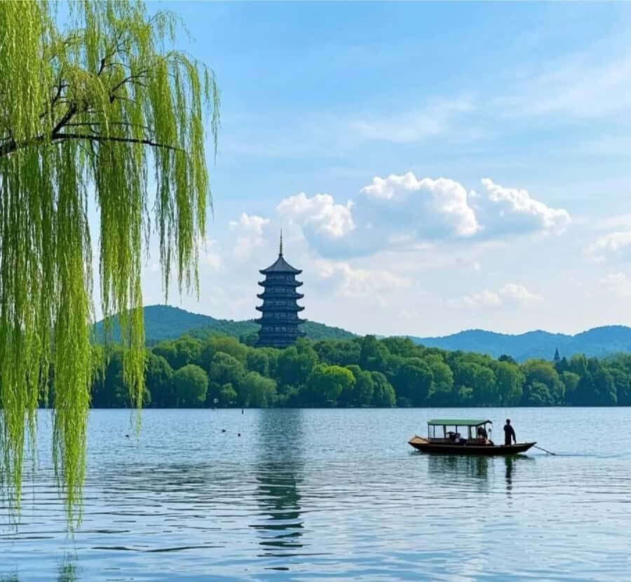 Hangzhou: Lingyin Temple, West Lake & Xiaohe Block - What Sets This Tour Apart