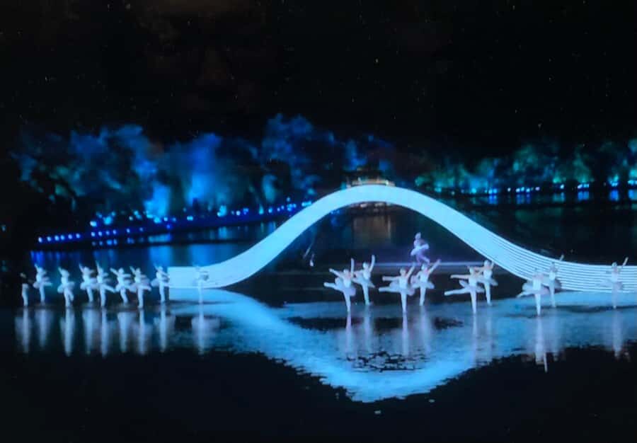 Hangzhou: Private Shopping & Impression West Lake Show Tour - Analyzing the Value