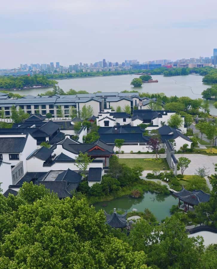 Hangzhou to Jiaxing: South Lake, Local Snack & Heritage Walk - Why This Tour Offers Great Value