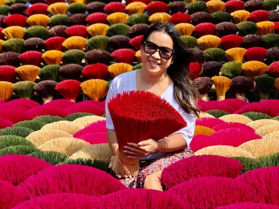 Hanoi: Air Force Museum or Incense Village & Hat Village - Visiting Quang Phu Cau Incense Village