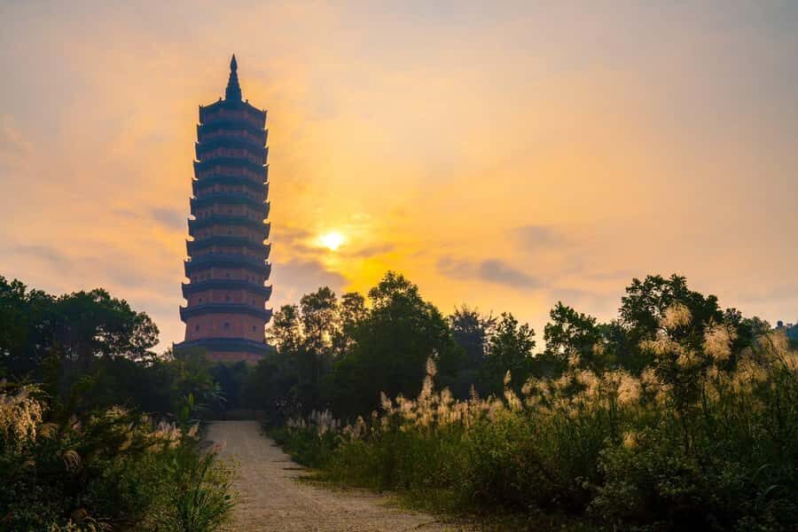 Hanoi: Bai Dinh Pagoda & Toy Village or Hat, Incense Village - Exploring Bai Dinh Pagoda: A Spiritual and Architectural Marvel