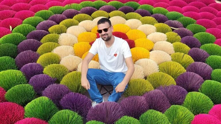 Hanoi: Bird Park & Weaving Village or Hat & Incense Village - Cultural and Craft Village Visits