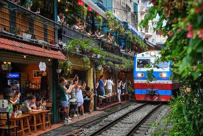 Hanoi Half Day Jeep Tour Discover the Real Soul of Hanoi - Exploring Hanoi Old Quarter & Hoan Kiem Lake