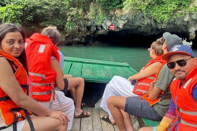 Hanoi: Luxury 2-Day Halong & Lan Ha Bay CruiseBalcony & Bathtub - What Could Be Better