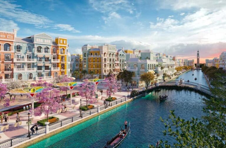 Hanoi: Mega Grand World & Ceramic Village or Incense and Hat - Traditional Craftsmanship in Bat Trang Pottery Village