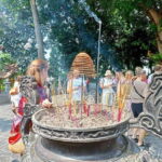 Hanoi Old Quarter City Tour With Professional Guide - Visiting Bat Trang Pottery Village