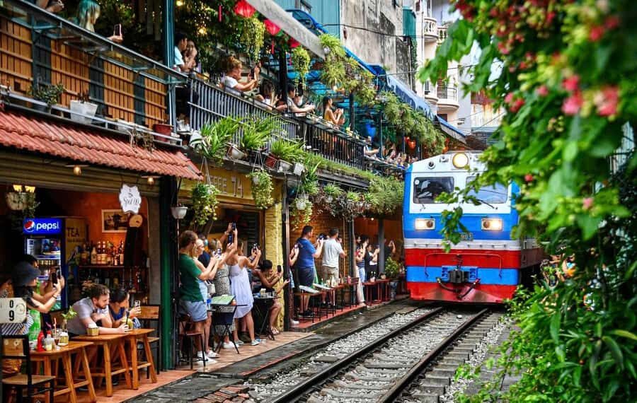 Hanoi: Old Quarter Street Food & Train Track Cafe - Final Thoughts: Who Will Love This Tour?