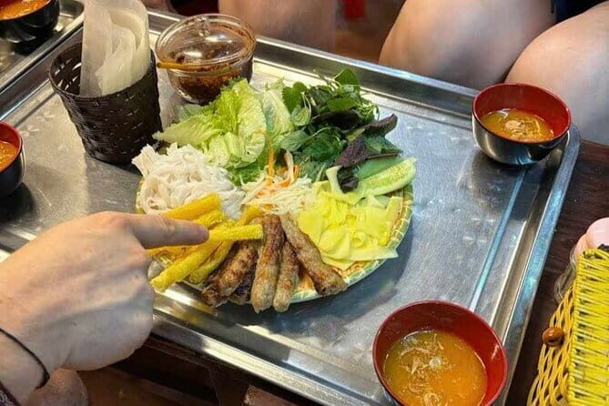 Hanoi Street Food Tour with egg coffee making - Discovering Hanoi’s Street Food Scene