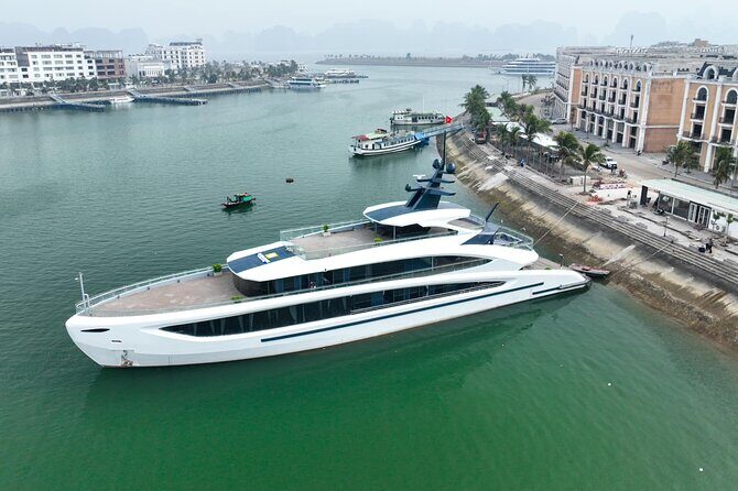 Hanoi to Ha Long and Lan Ha Bay Day Tour with 5Star Luxury Cruise - Exploring Lan Ha Bay and the Caves