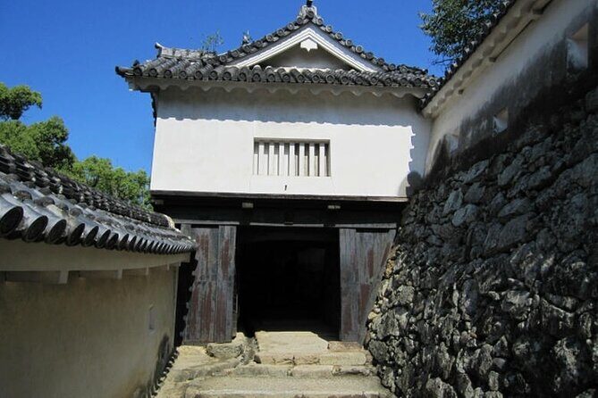 Himeji Castle: 2Hour Premium World Heritage & Samurai Tour - What’s Included and What’s Not