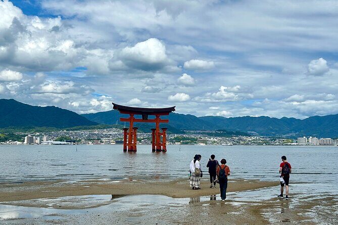 Hiroshima and Miyajima 6.5h Private English Tour - Hiroshima’s Heritage and Reflection