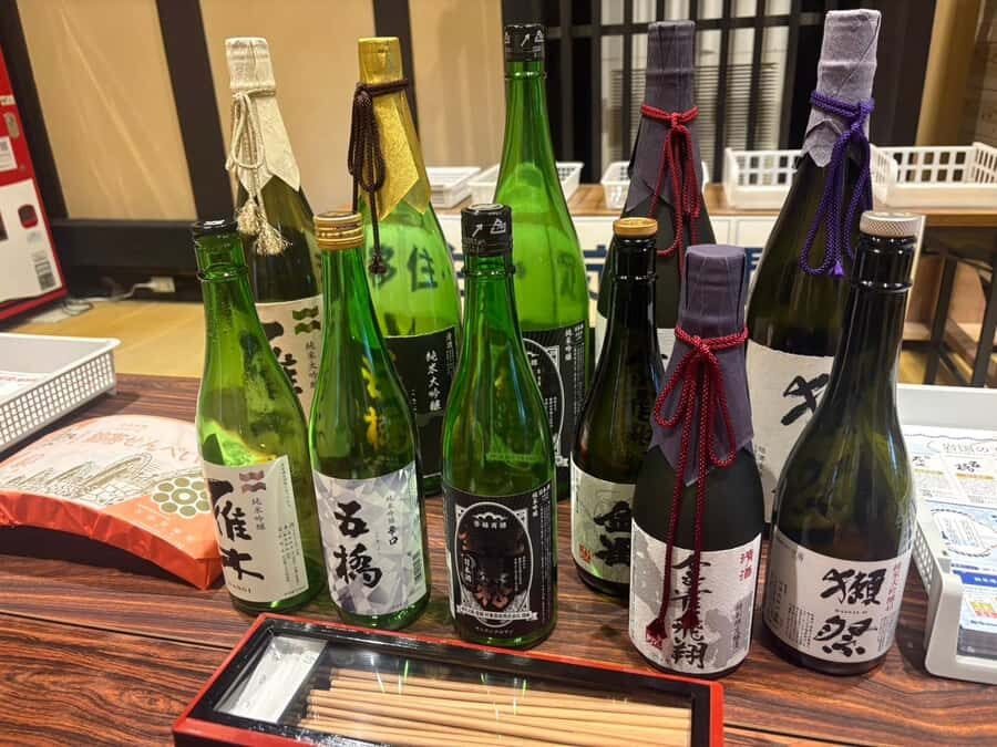 Hiroshima Day Trip: Kintaikyo Bridge & Miyajima Highlights - Transitioning to Miyajima: From Landmarks to Sacred Islands