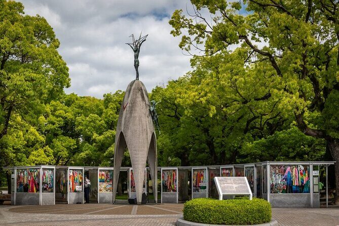 Hiroshima Peace Memorial Park & Hiroshima Castle: A Scenic Walk - What Makes This Tour Stand Out?