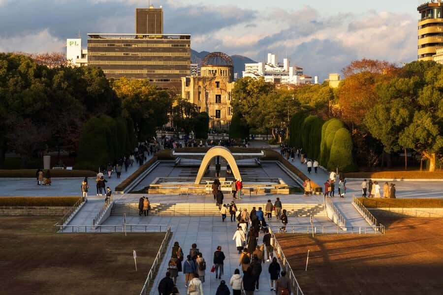 Hiroshima Peace Walk with an A-bomb Descendant - What Makes This Tour Stand Out?