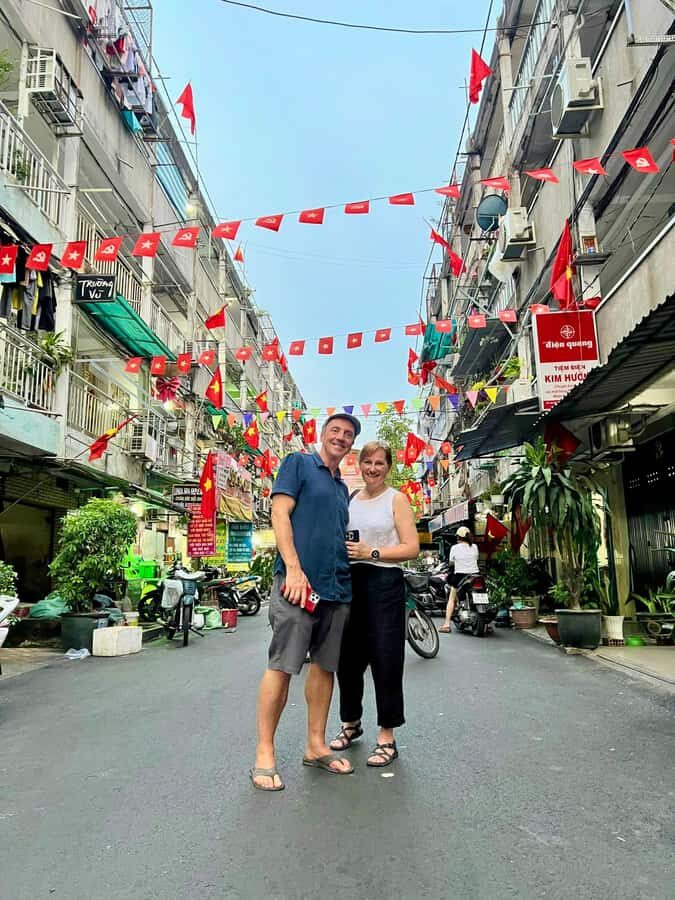 Ho Chi Minh City: Pagodas, Incense Streets & Coffee Tour - Why This Tour Works