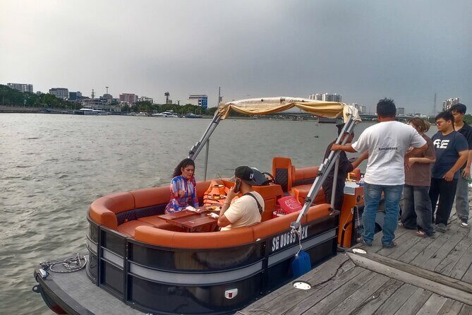 Ho Chi Minh City Sunset Cruise With Chao Show Private Tour - What’s Included and What to Keep in Mind