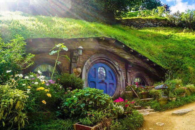Hobbiton Movie Set Tour from Auckland  Private Ultra-Luxury - FAQ