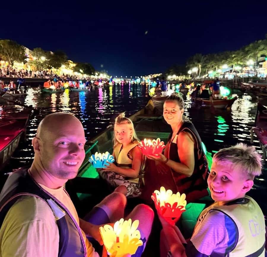 Hoi An: Hoai River Boat Trip by Night with Release Lantern - Why This Tour Works