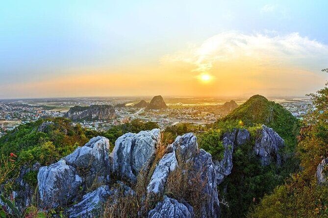 Hoi An to Hue via Hai Van Pass with English Driver & Sightseeing - The Experience from a Reviewers Perspective