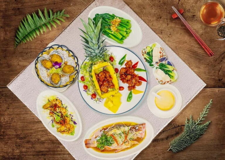 Hong Kong: Aberdeen Fishing Heritage Tour with Seafood Feast - Overview of the Tour Experience