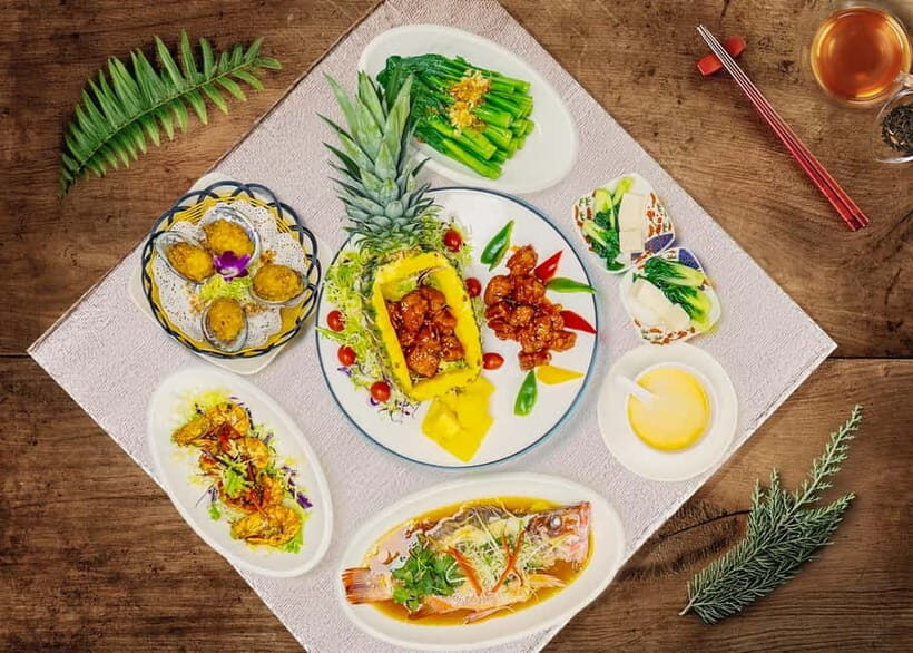 Hong Kong: Aberdeen Fishing Heritage Tour with Seafood Feast - Overview of the Tour Experience