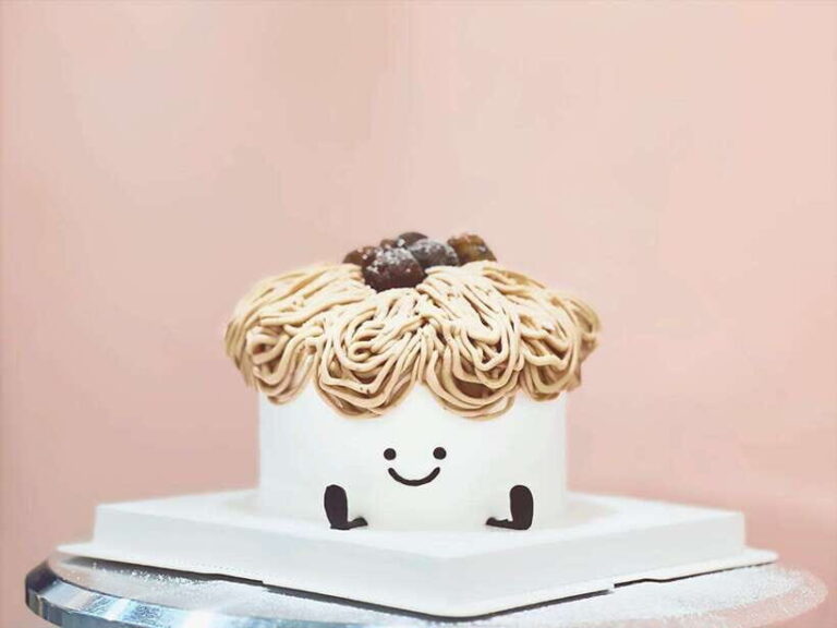 Hong Kong: DIY Baking Workshop - Baby Chestnut Cake - An In-Depth Look at the Self-Service Baking Experience in Hong Kong