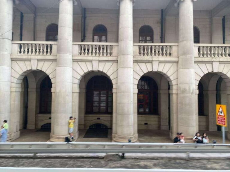 Hong Kong Island & Kowloon in 6 hours : Local Food & History - Why This Tour Offers Great Value