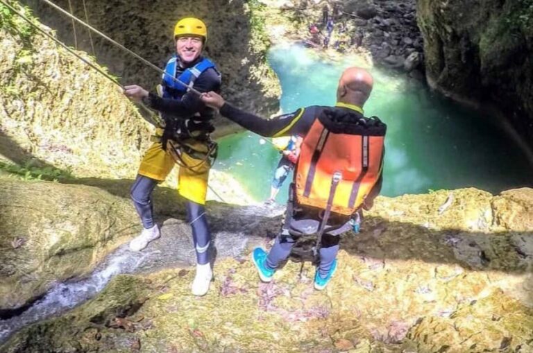 Hongo Mágico Waterfall Abseiling Tour - The Waterfall: A Visual Marvel and Heart-Stopping Challenge