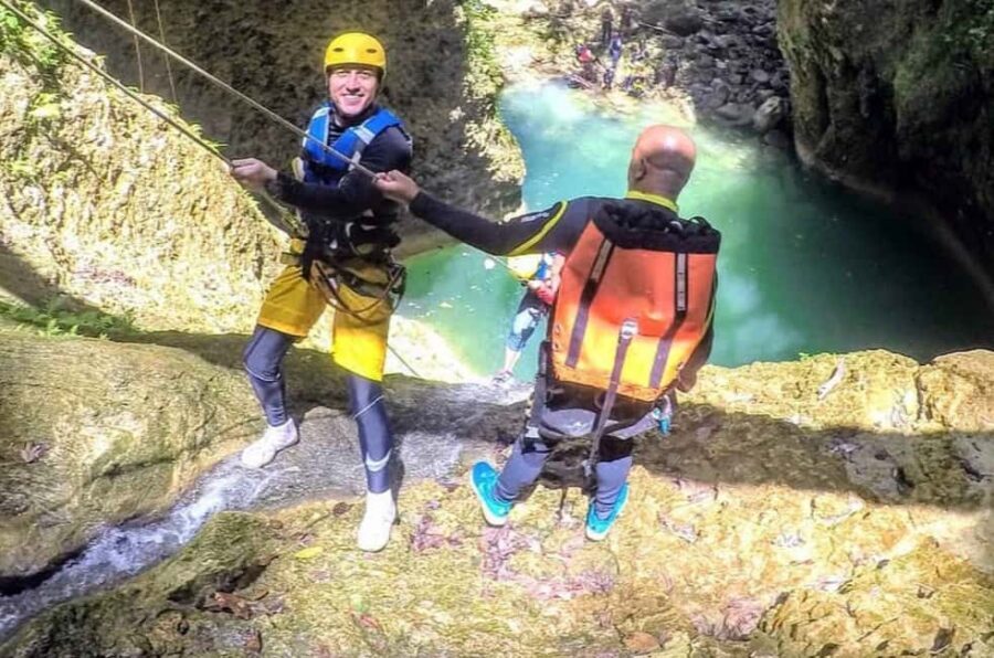 Hongo Mágico Waterfall Abseiling Tour - The Waterfall: A Visual Marvel and Heart-Stopping Challenge
