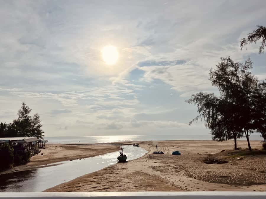 Hua Hin: Cha-Am Beach Tuk-Tuk Tour & Buddhist Ceremony - What to Expect & Practical Details