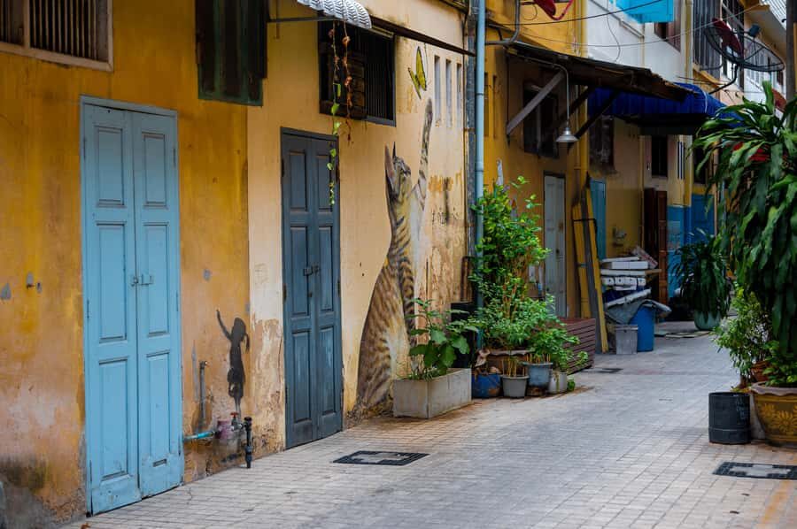 Hua Hin: Historial Sights & Gastronomy Tour of Phetchaburi - Practical Details