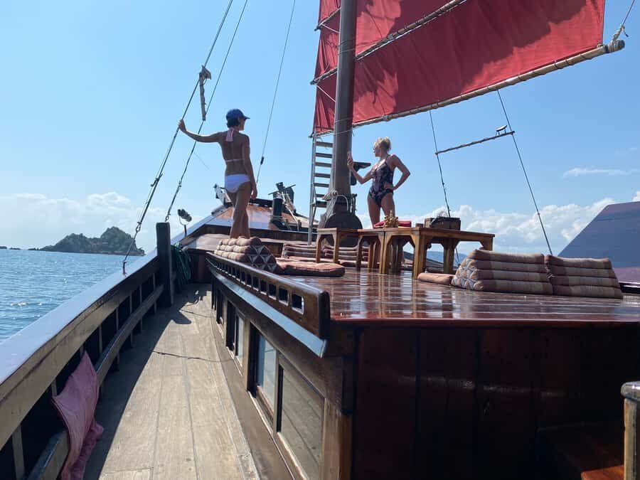 Hua Hin: Siamtara Sunset Sailing Dinner Cruise with Pickup - The Itinerary in Detail: What to Expect