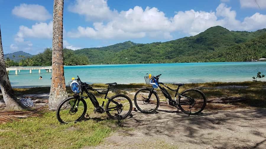 Huahine - VAE / E-BIKE Guided Tour - An In-depth Look at the Huahine E-Bike Tour