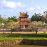 Hue: Deluxe Walking tour to Imperial City and Dong Ba Market - A Stroll Through Dong Ba Market