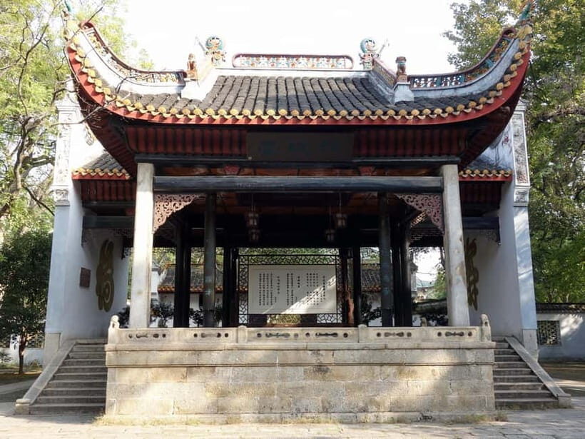 Hunan 1-Day Tour: Hunan Museum, Orange Isle, Yuelu Academy - Deep Dive into Each Stop