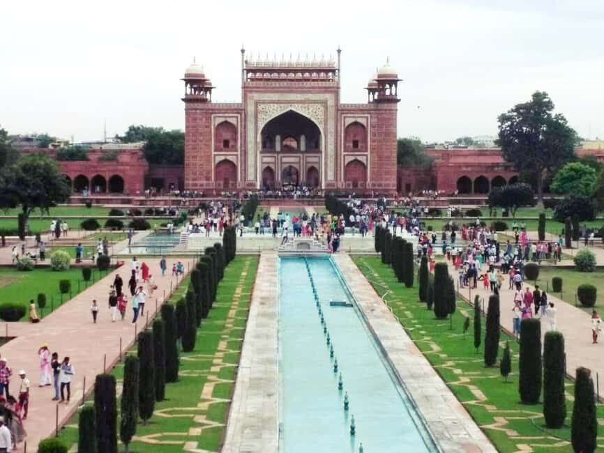 Hyderabad Agra Same Day Private Trip with return flights - The Highlights in Detail