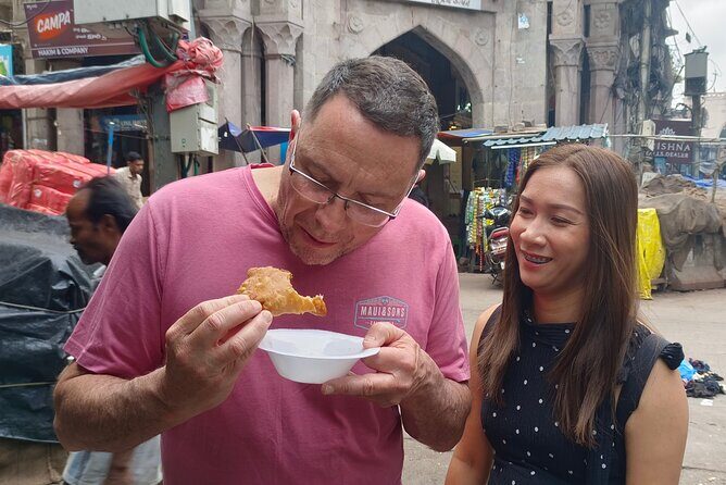Hyderabad Street Food Experience with Local Expert - Tasting the Local Favorites