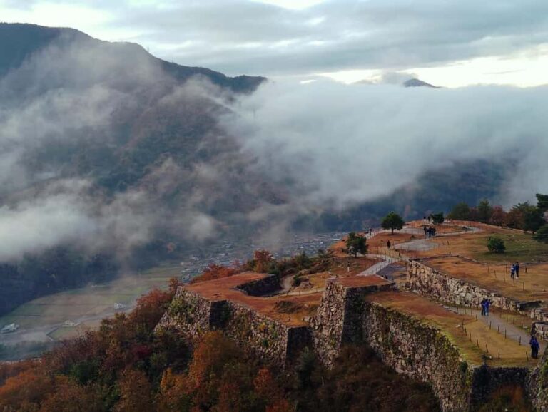 Hyogo: Takeda Castle Castle in Sky Mountain Hiking Tour - The Experience: A Step-by-Step Breakdown